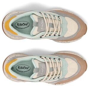 New Taos Footwear Women's Advance Sneakers Size 9